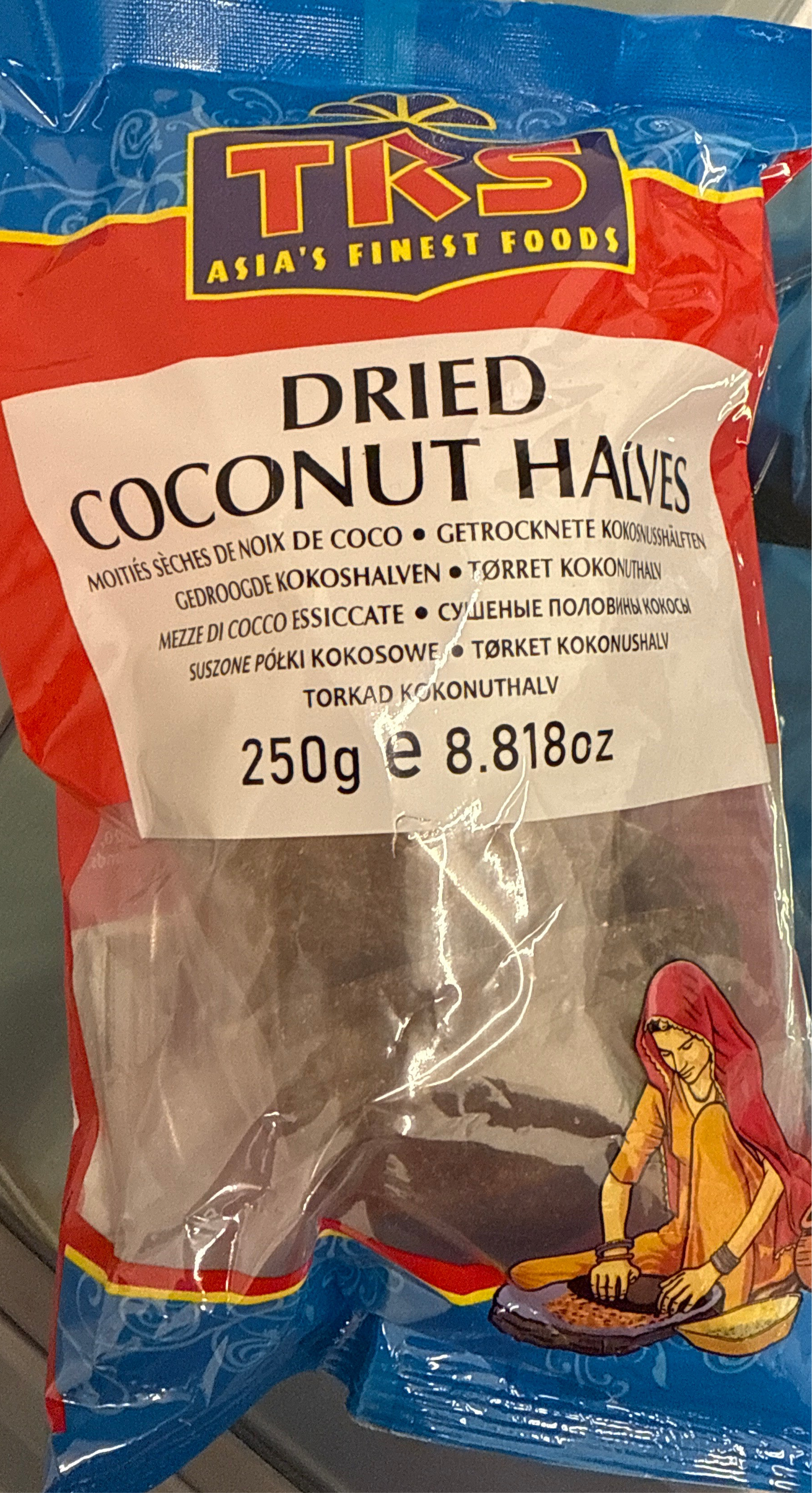 TRS Coconut halves 250g